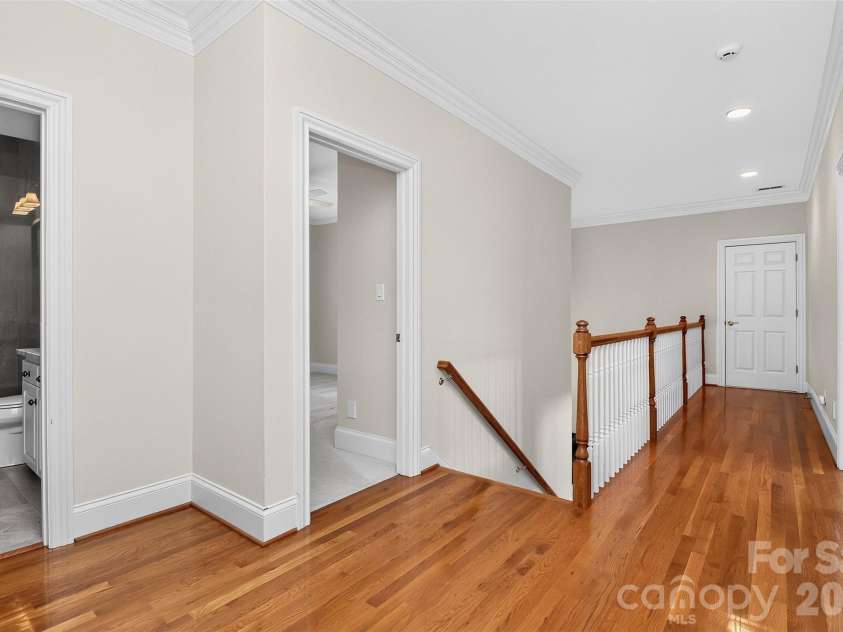 6907 Meadow Run Lane, Charlotte, NC 28277.  MLS# CAR4396037, YatesRealty ID 37333. 