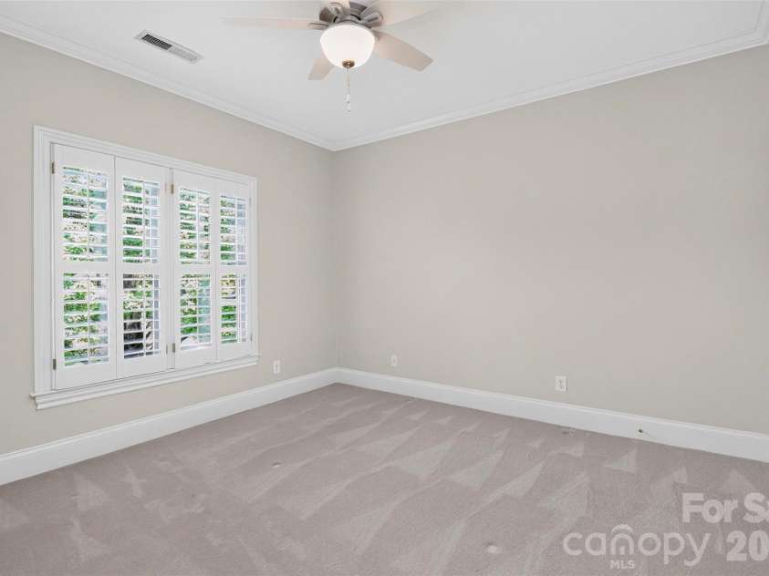 6907 Meadow Run Lane, Charlotte, NC 28277.  MLS# CAR4396037, YatesRealty ID 37333. 