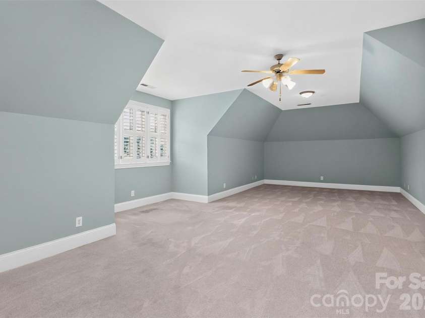 6907 Meadow Run Lane, Charlotte, NC 28277.  MLS# CAR4396037, YatesRealty ID 37333. 