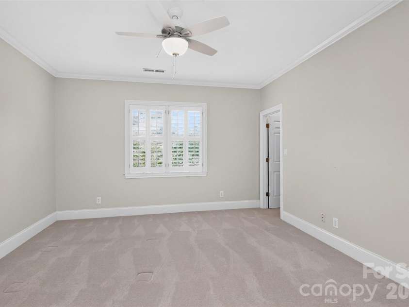 6907 Meadow Run Lane, Charlotte, NC 28277.  MLS# CAR4396037, YatesRealty ID 37333. 