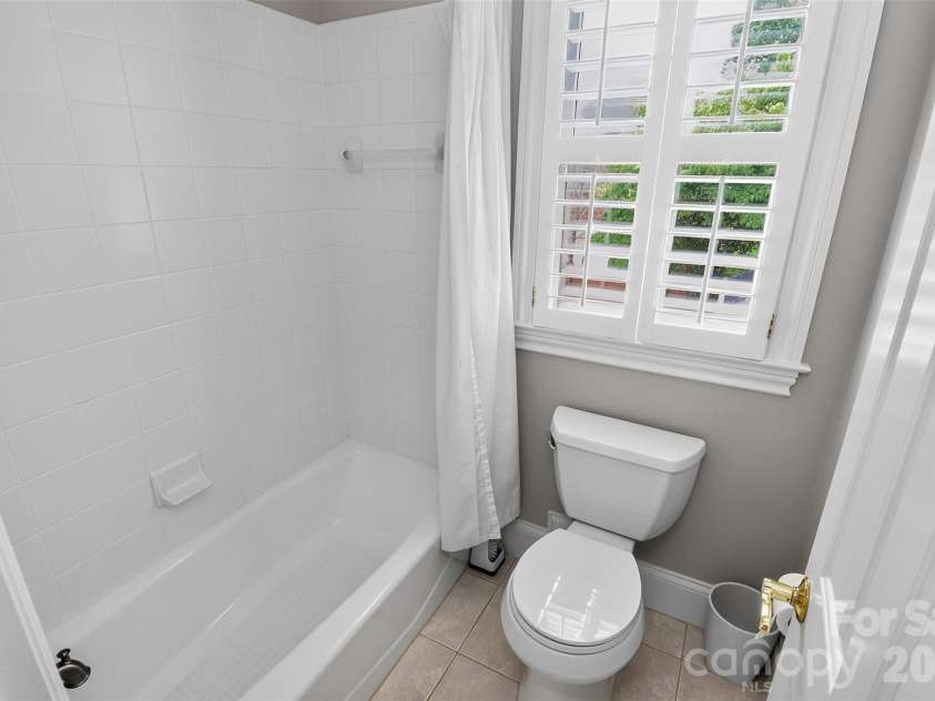 6907 Meadow Run Lane, Charlotte, NC 28277.  MLS# CAR4396037, YatesRealty ID 37333. 