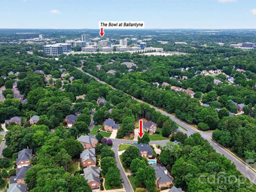 6907 Meadow Run Lane, Charlotte, NC 28277.  MLS# CAR4396037, YatesRealty ID 37333. 