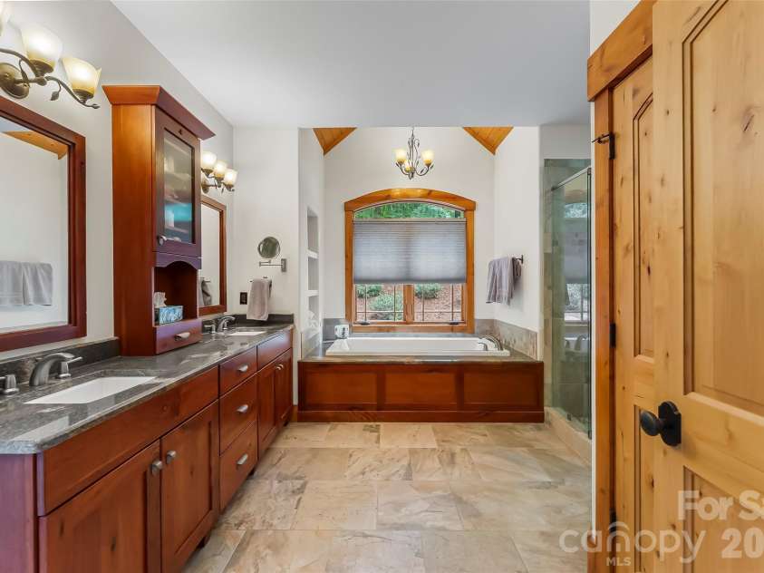 1814 Yellow Fork Trail, Nebo, NC 28761.  MLS# CAR4403220, YatesRealty ID 37334. 