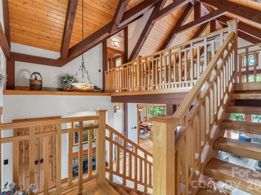 1814 Yellow Fork Trail, Nebo, NC 28761.  MLS# CAR4403220, YatesRealty ID 37334. 