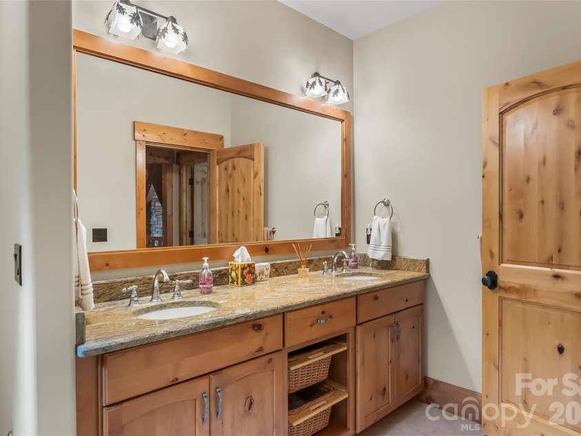 1814 Yellow Fork Trail, Nebo, NC 28761.  MLS# CAR4403220, YatesRealty ID 37334. 