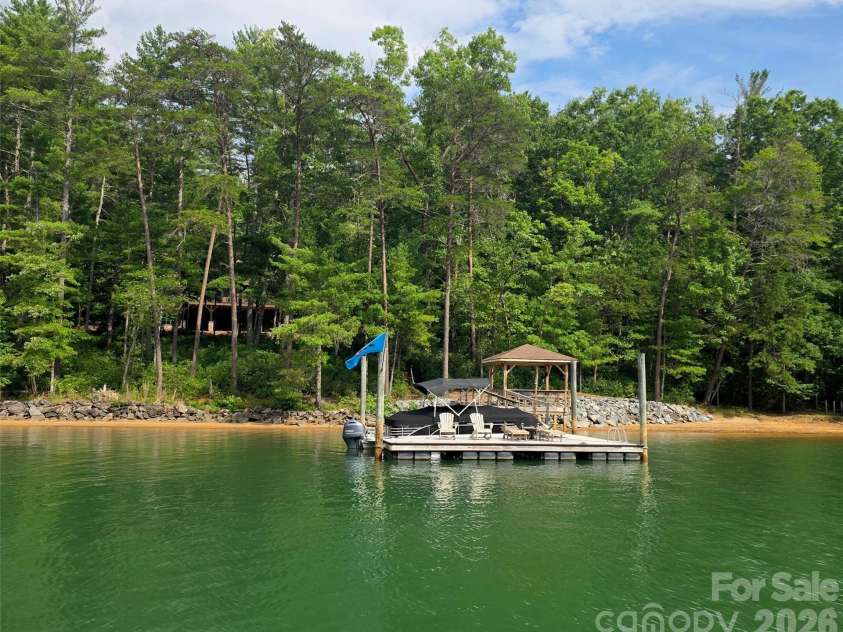 1814 Yellow Fork Trail, Nebo, NC 28761.  MLS# CAR4403220, YatesRealty ID 37334. 