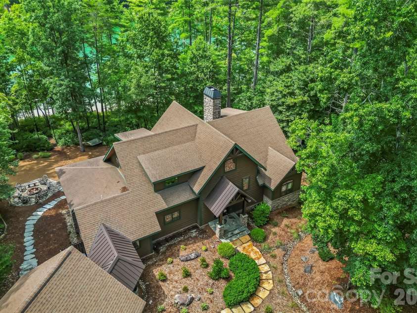 1814 Yellow Fork Trail, Nebo, NC 28761.  MLS# CAR4403220, YatesRealty ID 37334. 