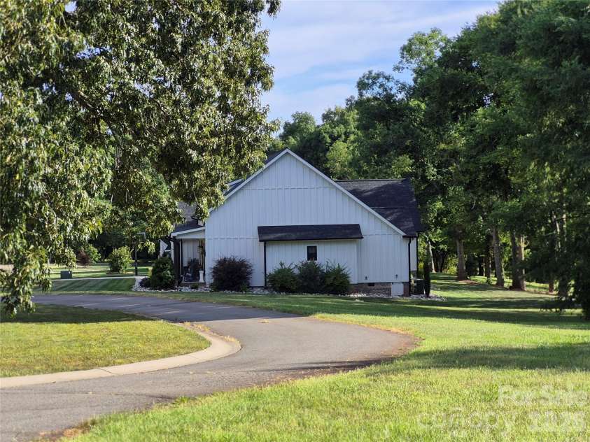 1877 Cline Farm Road, Lincolnton, NC 28092.  MLS# CAR4400423, YatesRealty ID 37336. 
