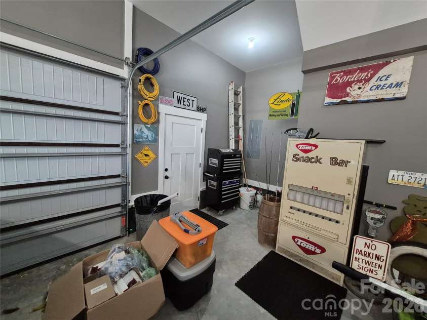1877 Cline Farm Road, Lincolnton, NC 28092.  MLS# CAR4400423, YatesRealty ID 37336. 