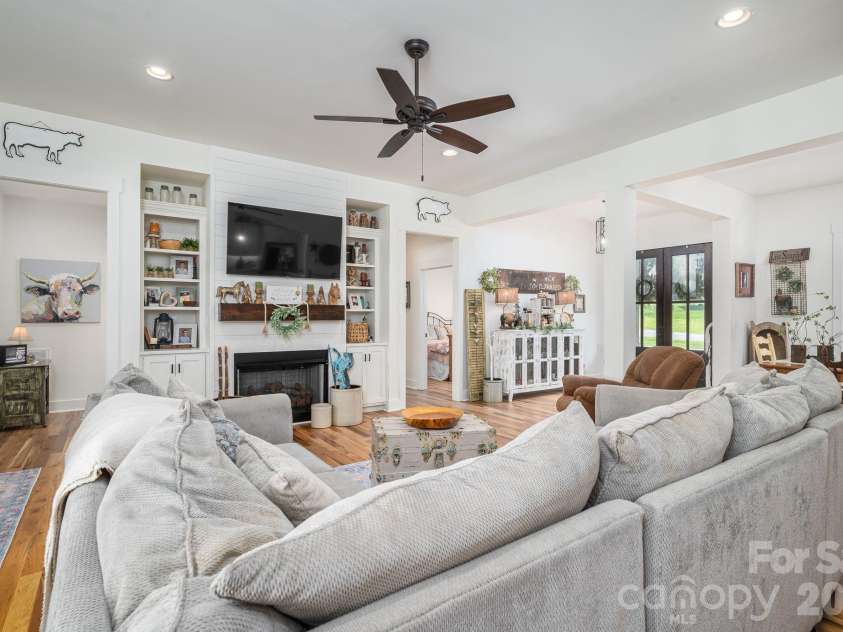 1877 Cline Farm Road, Lincolnton, NC 28092.  MLS# CAR4400423, YatesRealty ID 37336. 