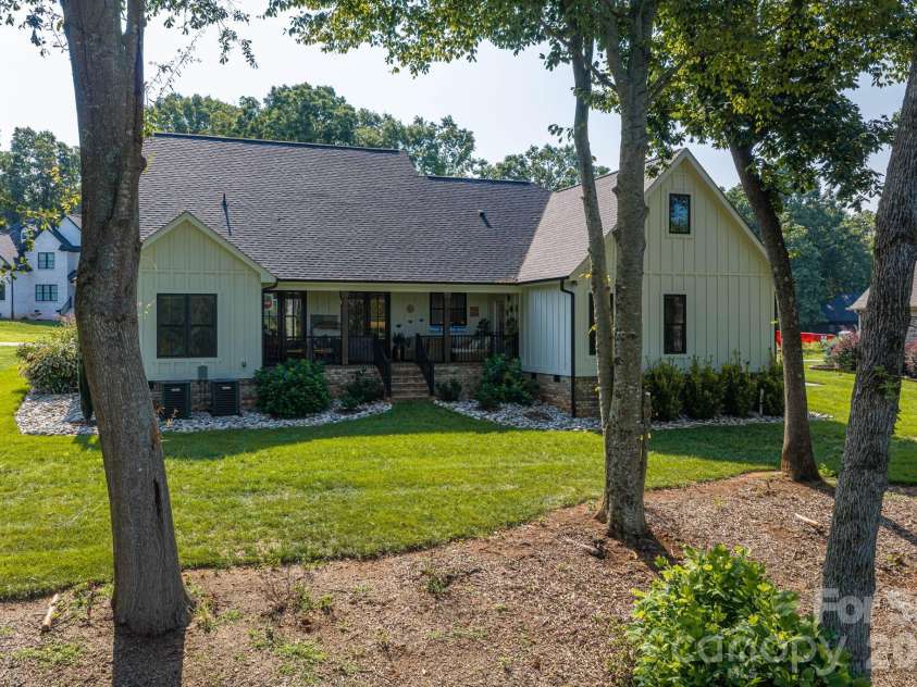 1877 Cline Farm Road, Lincolnton, NC 28092.  MLS# CAR4400423, YatesRealty ID 37336. 