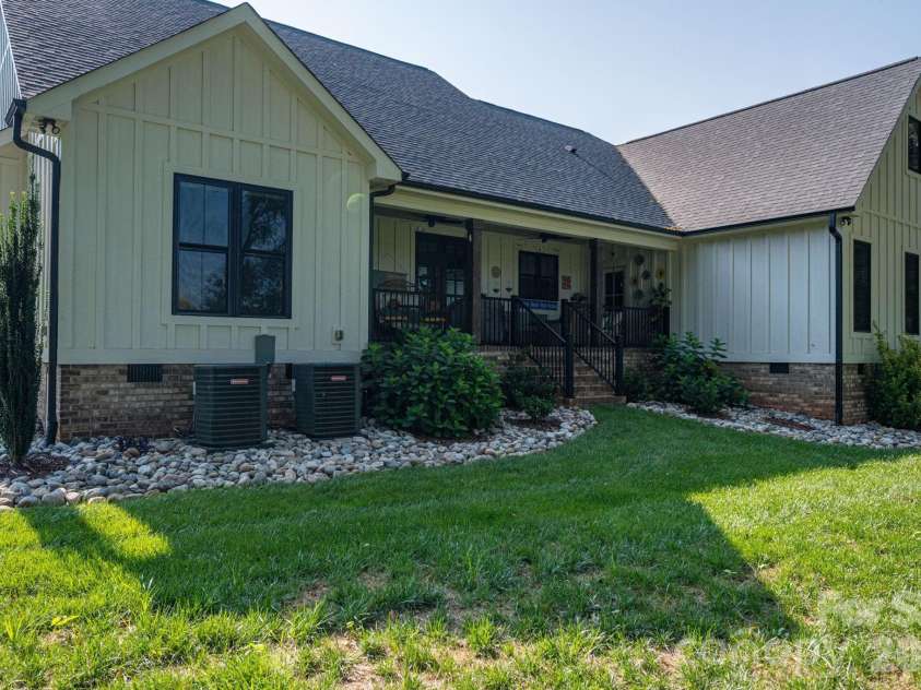 1877 Cline Farm Road, Lincolnton, NC 28092.  MLS# CAR4400423, YatesRealty ID 37336. 