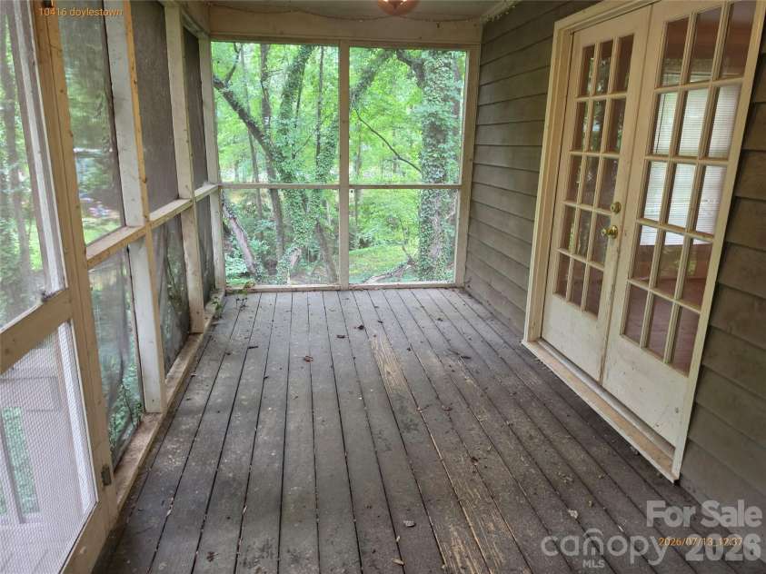 10416 Doylestown Road, Matthews, NC 28105.  MLS# CAR4402053, YatesRealty ID 37337. 