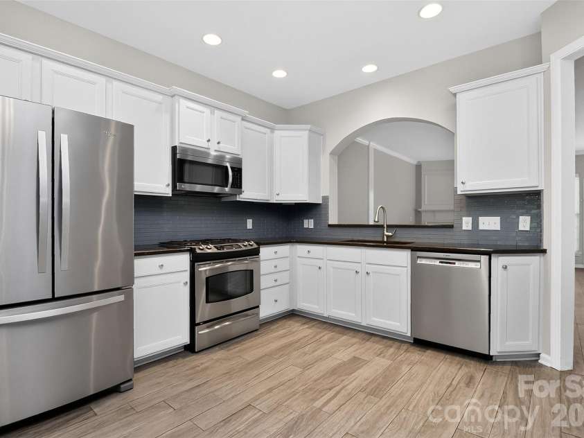 629 Sixth Baxter Crossing, Fort Mill, SC 29708.  MLS# CAR4399496, YatesRealty ID 37339. 