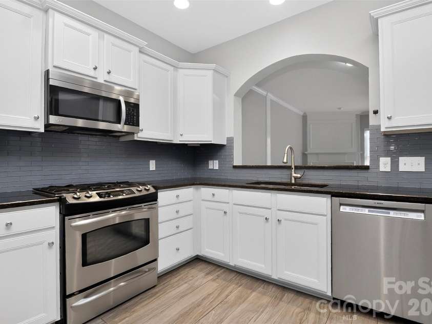 629 Sixth Baxter Crossing, Fort Mill, SC 29708.  MLS# CAR4399496, YatesRealty ID 37339. 