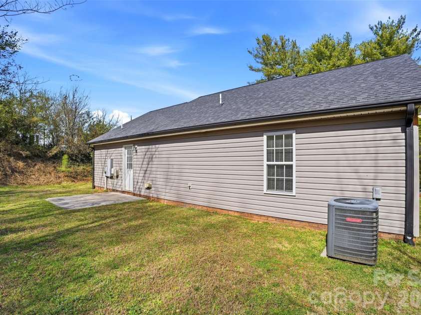 283 Houston Street, Concord, NC 28025.  MLS# CAR4355931, YatesRealty ID 3734. 