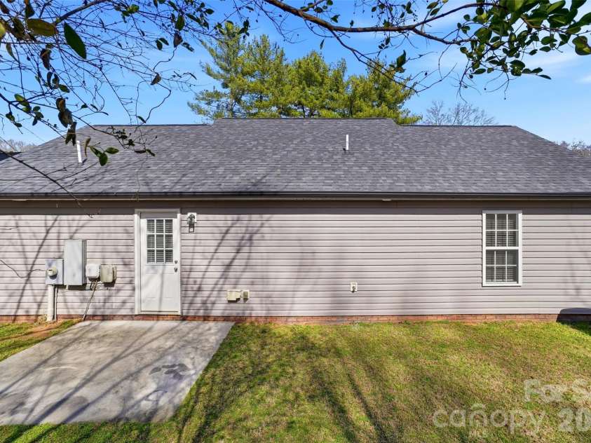 283 Houston Street, Concord, NC 28025.  MLS# CAR4355931, YatesRealty ID 3734. 