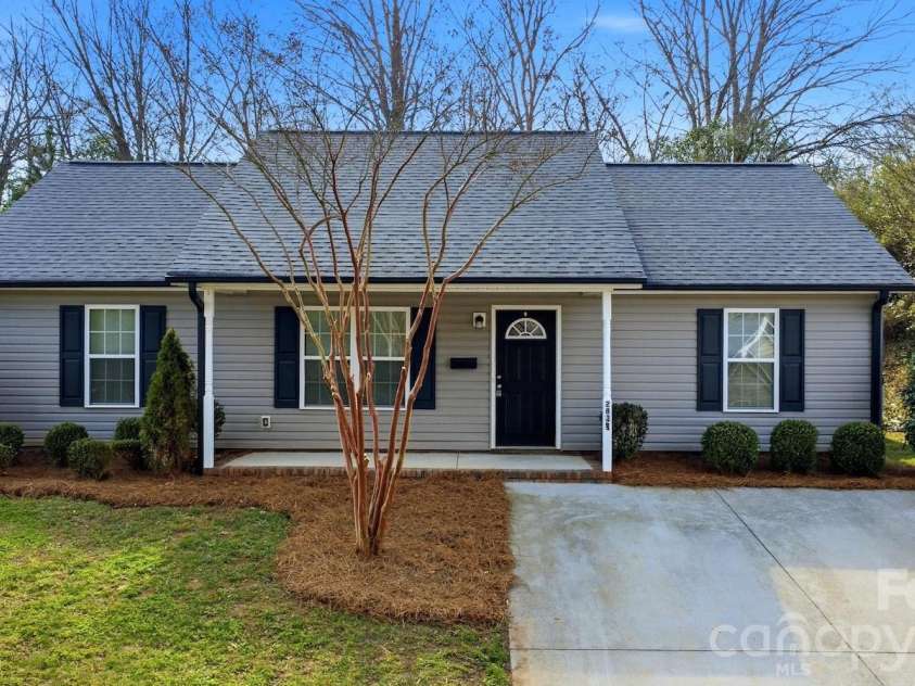 283 Houston Street, Concord, NC 28025.  MLS# CAR4355931, YatesRealty ID 3734. 