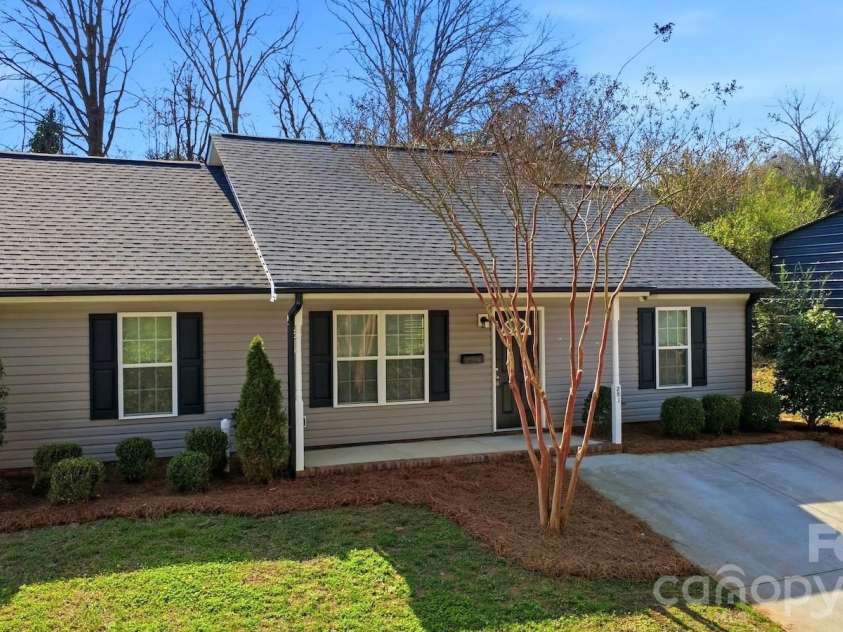 283 Houston Street, Concord, NC 28025.  MLS# CAR4355931, YatesRealty ID 3734. 
