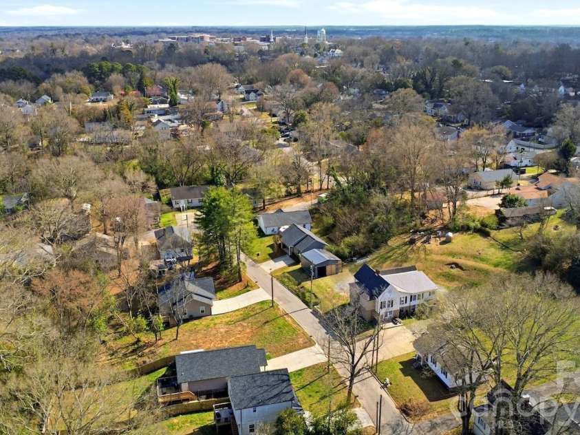 283 Houston Street, Concord, NC 28025.  MLS# CAR4355931, YatesRealty ID 3734. 