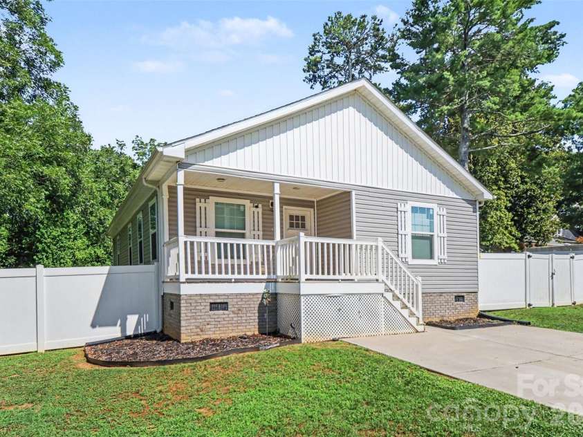 106 Beam Street, Lawndale, NC 28090.  MLS# CAR4399883, YatesRealty ID 37340. 