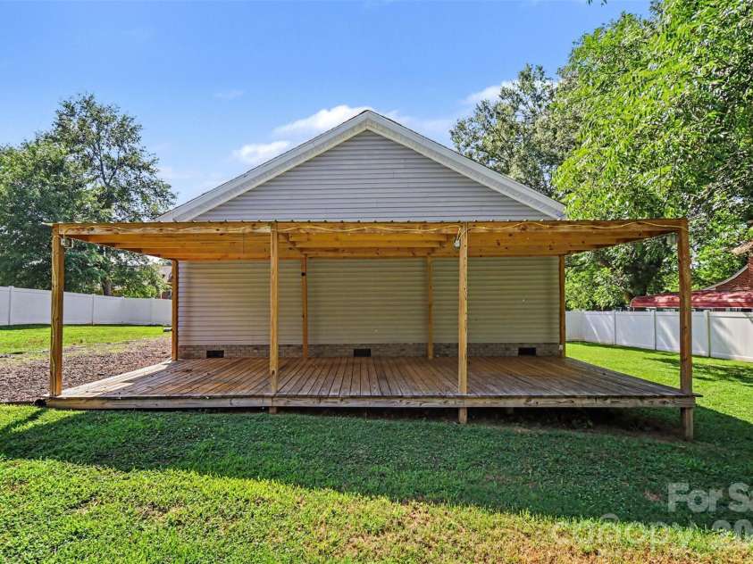 106 Beam Street, Lawndale, NC 28090.  MLS# CAR4399883, YatesRealty ID 37340. 