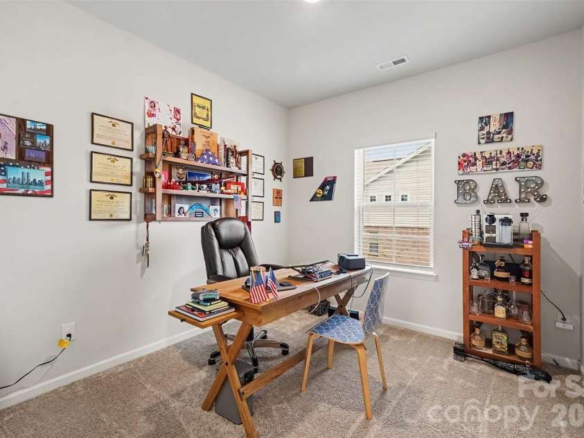 10024 Hemingway Place, Charlotte, NC 28227.  MLS# CAR4403858, YatesRealty ID 37341. 