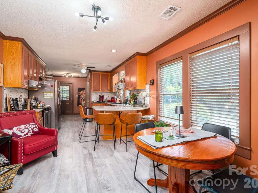3512 Red Norris Drive, Maiden, NC 28650.  MLS# CAR4399949, YatesRealty ID 37342. 