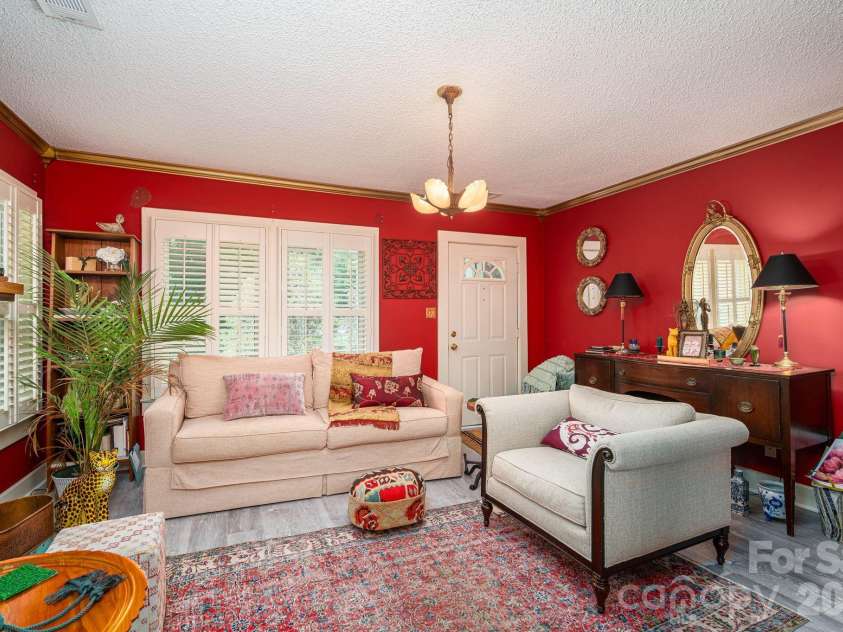 3512 Red Norris Drive, Maiden, NC 28650.  MLS# CAR4399949, YatesRealty ID 37342. 