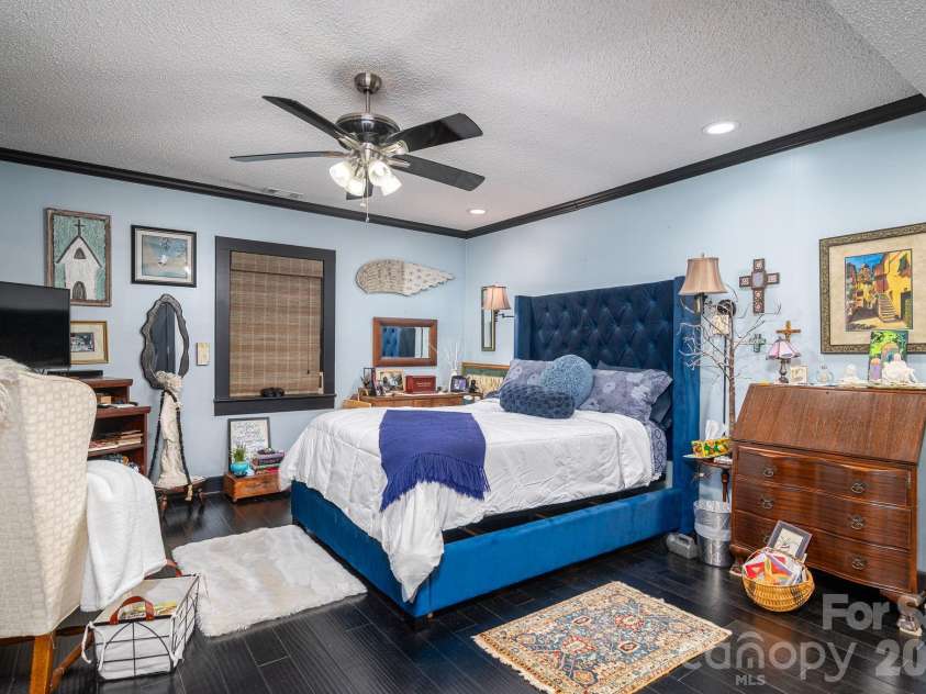 3512 Red Norris Drive, Maiden, NC 28650.  MLS# CAR4399949, YatesRealty ID 37342. 