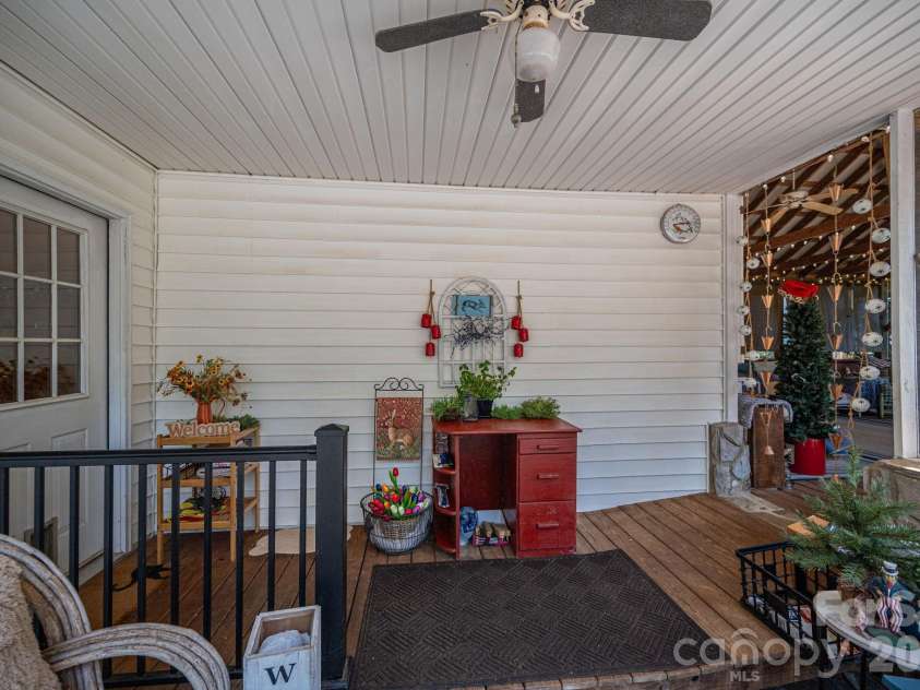 3512 Red Norris Drive, Maiden, NC 28650.  MLS# CAR4399949, YatesRealty ID 37342. 