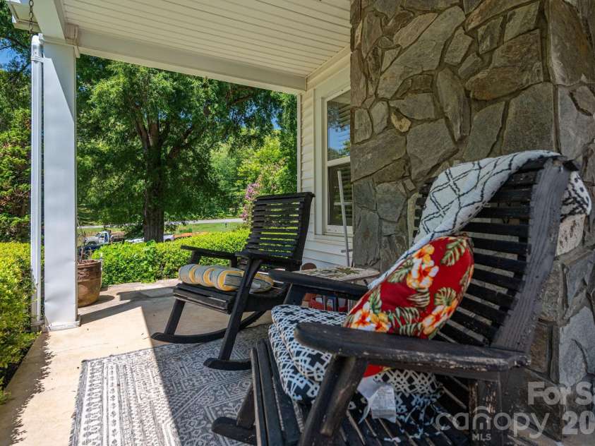3512 Red Norris Drive, Maiden, NC 28650.  MLS# CAR4399949, YatesRealty ID 37342. 