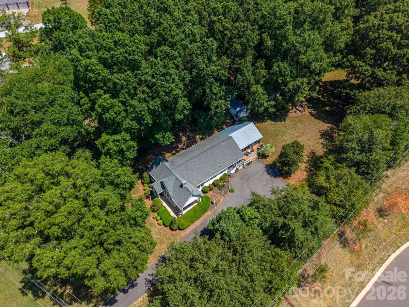 3512 Red Norris Drive, Maiden, NC 28650.  MLS# CAR4399949, YatesRealty ID 37342. 