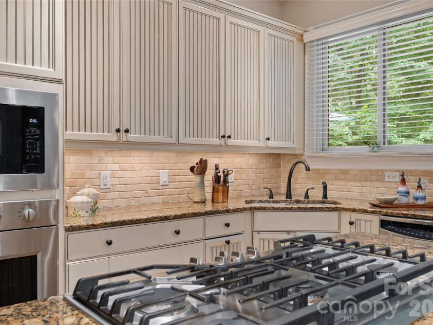 626 Wickhams Fancy Drive, Biltmore Lake, NC 28715.  MLS# CAR4398439, YatesRealty ID 37343. 