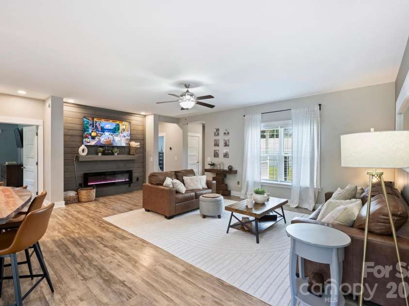 10943 Harrisburg Road, Fort Mill, SC 29707.  MLS# CAR4400831, YatesRealty ID 37344. 