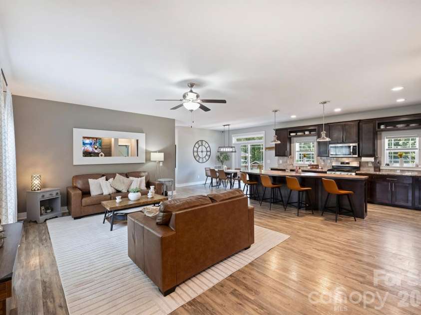 10943 Harrisburg Road, Fort Mill, SC 29707.  MLS# CAR4400831, YatesRealty ID 37344. 