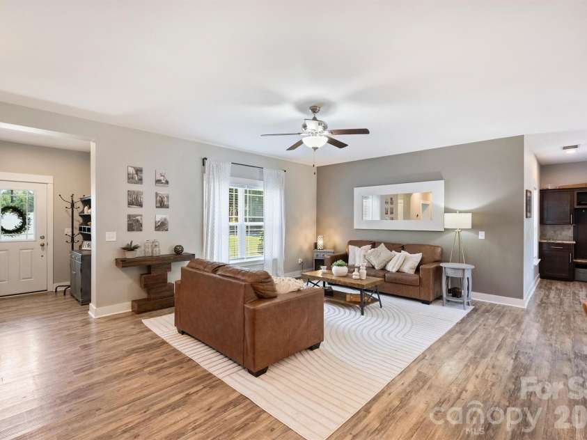 10943 Harrisburg Road, Fort Mill, SC 29707.  MLS# CAR4400831, YatesRealty ID 37344. 