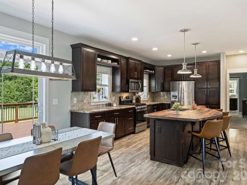 10943 Harrisburg Road, Fort Mill, SC 29707.  MLS# CAR4400831, YatesRealty ID 37344. 