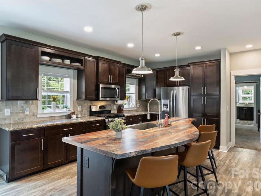 10943 Harrisburg Road, Fort Mill, SC 29707.  MLS# CAR4400831, YatesRealty ID 37344. 