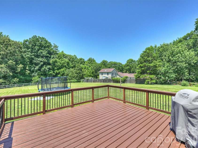 10943 Harrisburg Road, Fort Mill, SC 29707.  MLS# CAR4400831, YatesRealty ID 37344. 