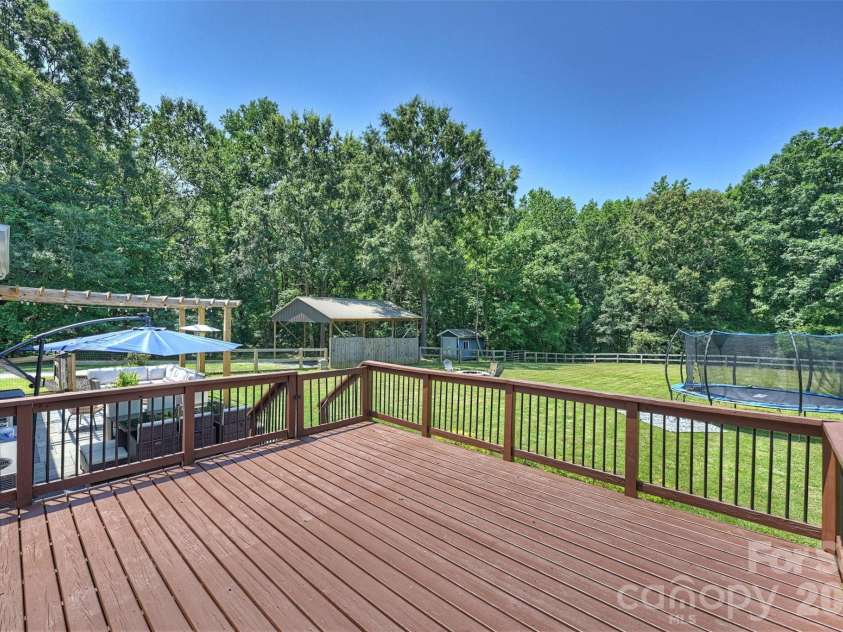 10943 Harrisburg Road, Fort Mill, SC 29707.  MLS# CAR4400831, YatesRealty ID 37344. 