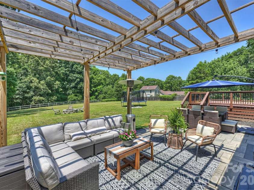10943 Harrisburg Road, Fort Mill, SC 29707.  MLS# CAR4400831, YatesRealty ID 37344. 