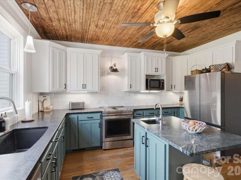 1506 Sandy Ridge Road, Monroe, NC 28112.  MLS# CAR4400348, YatesRealty ID 37346. Kitchen