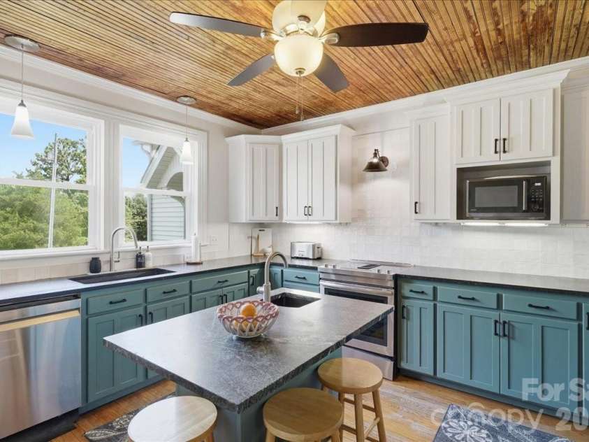 1506 Sandy Ridge Road, Monroe, NC 28112.  MLS# CAR4400348, YatesRealty ID 37346. Kitchen