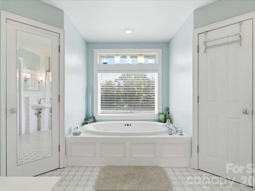 1506 Sandy Ridge Road, Monroe, NC 28112.  MLS# CAR4400348, YatesRealty ID 37346. Primary Bath