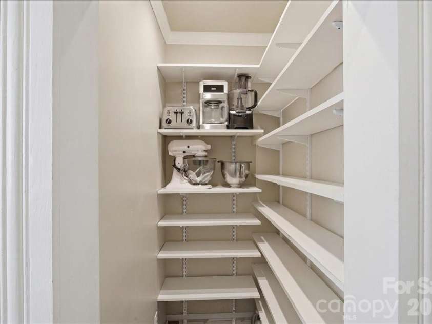1506 Sandy Ridge Road, Monroe, NC 28112.  MLS# CAR4400348, YatesRealty ID 37346. Walk-in Pantry