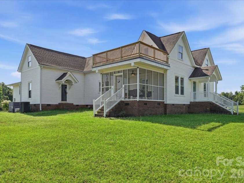 1506 Sandy Ridge Road, Monroe, NC 28112.  MLS# CAR4400348, YatesRealty ID 37346. Welcome Home!
