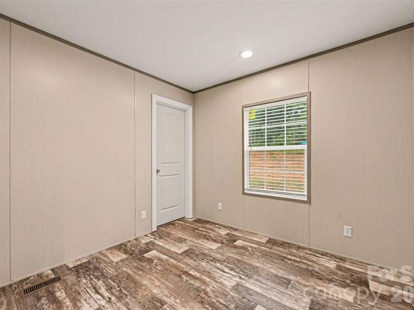 3032 Drake Circle, Shelby, NC 28152.  MLS# CAR4403903, YatesRealty ID 37348. 