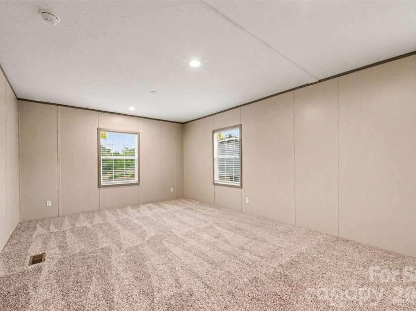 3032 Drake Circle, Shelby, NC 28152.  MLS# CAR4403903, YatesRealty ID 37348. 
