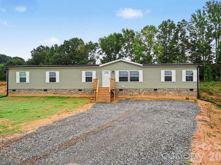 3032 Drake Circle, Shelby, NC 28152.  MLS# CAR4403903, YatesRealty ID 37348. 